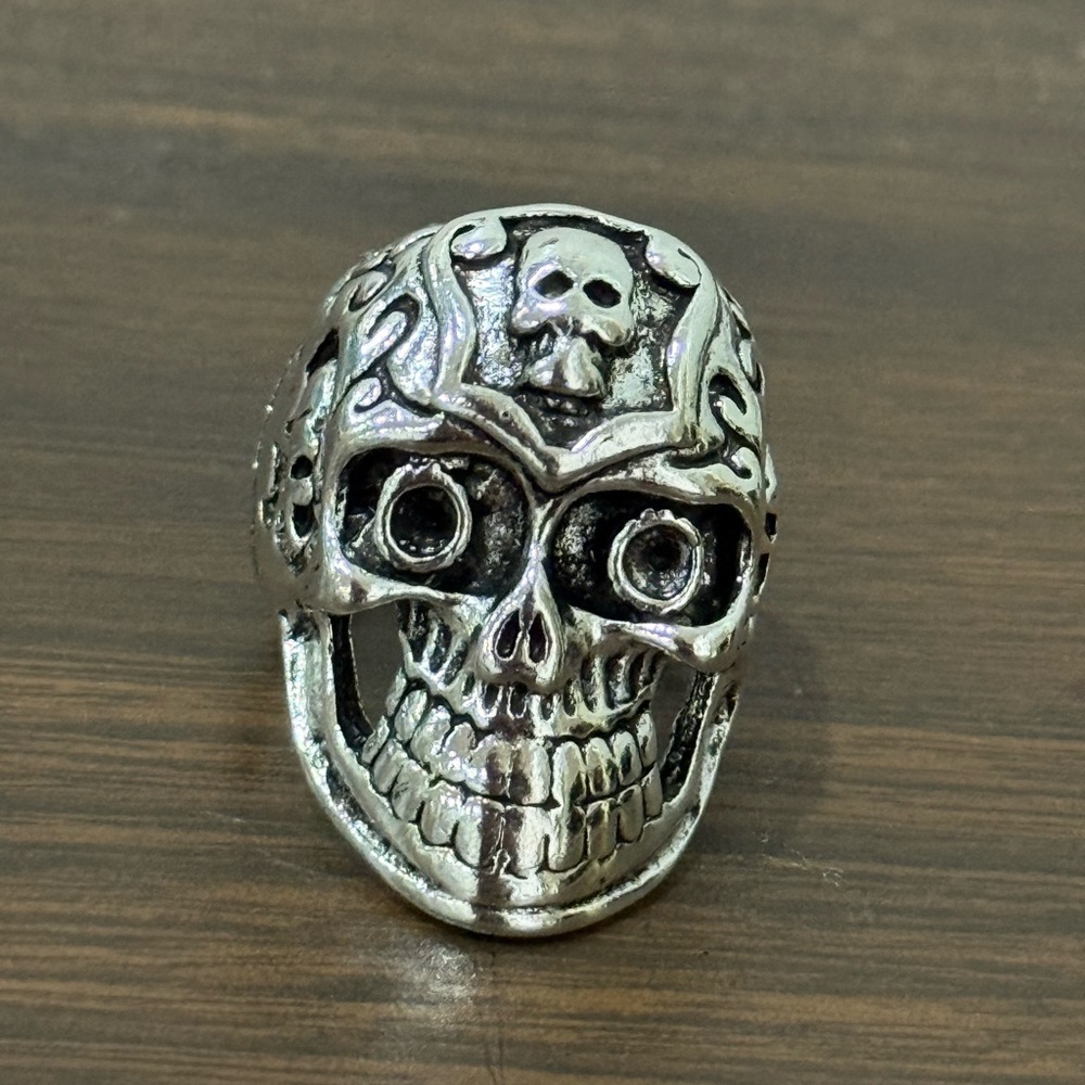 Silver Skull Ring